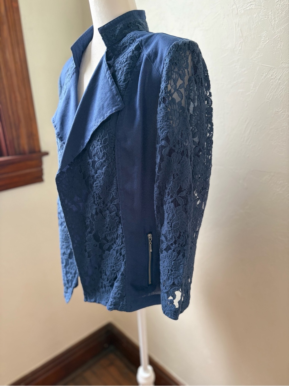 Chico’s Navy Floral Lace Open Front Blazer Jacket Moto Style Chicos 2 US 14 - Picture 6 of 13